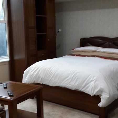 The Manchester Hotel Борнмът Екстериор снимка